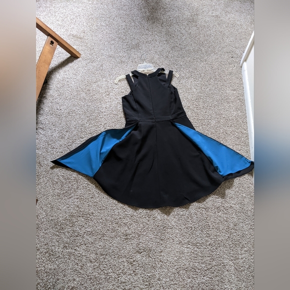 Adelyn Rae Dress - Picture 3 of 3